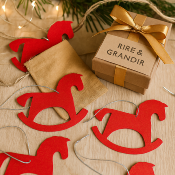 Déco Noël Cheval à bascule rouge paillette