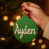 Boule de Noël verte avec Prénom